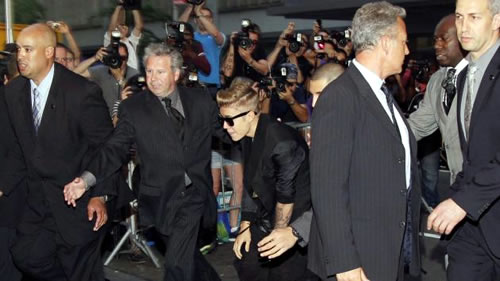 Justin Biebers Bodyguards Under Investigation