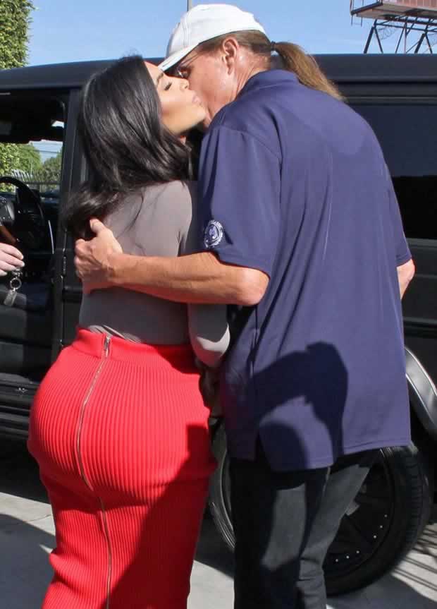 Bruce_Jenner_and_Kim_Kardashian_2