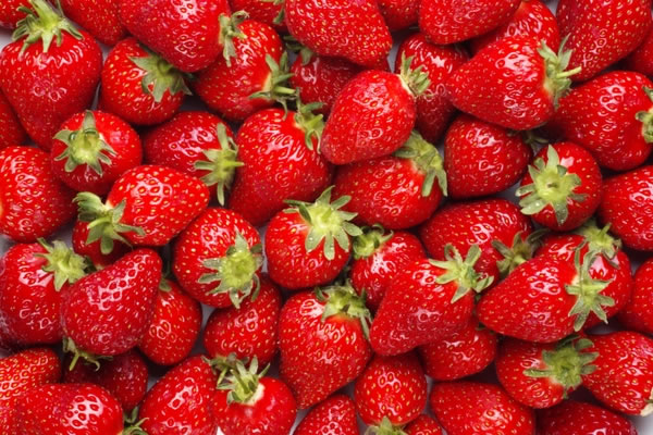 red_fruits_strawberries_