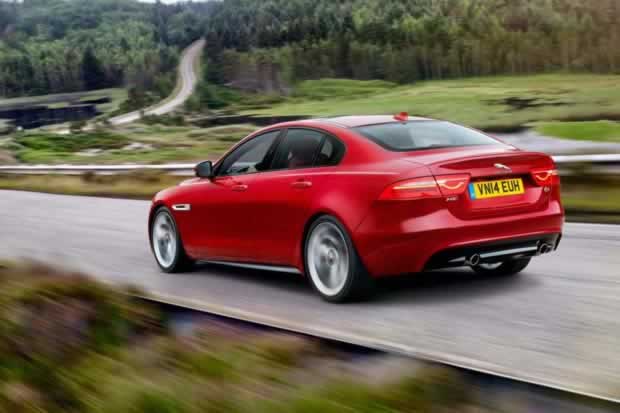 jaguar_xe_s_dynamic_02