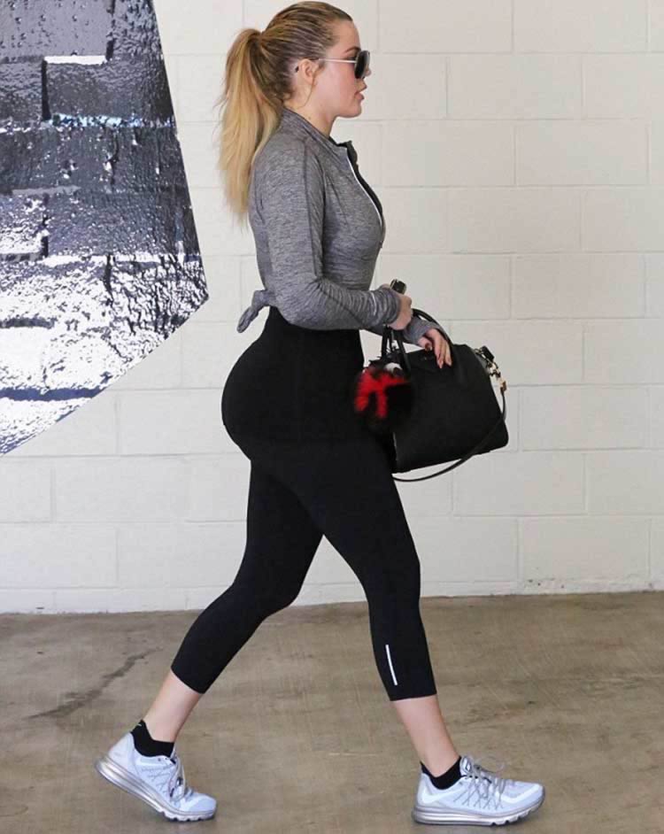 Khloe_Kardashian_skintight_leggings_Gym_