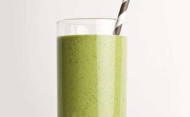 GREEN PEANUT BUTTER SMOOTHIE