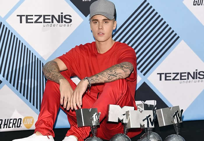 Justin Bieber wins five MTV EMAs