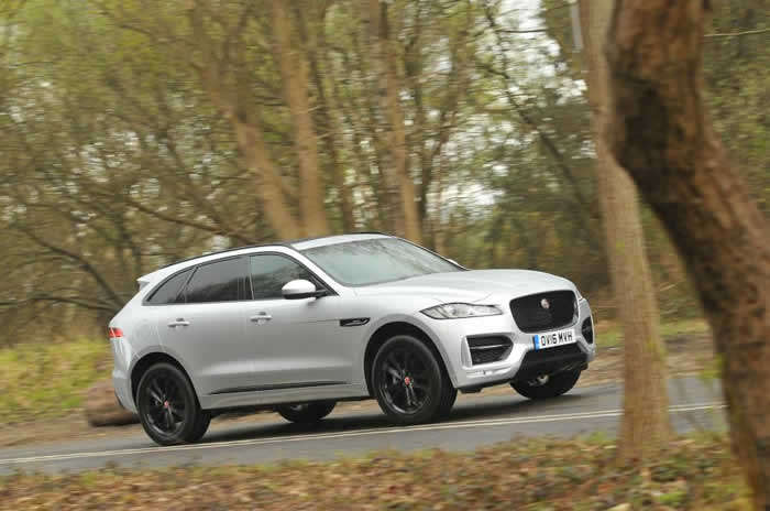 2016 Jaguar F-Pace 2.0d UK Drive