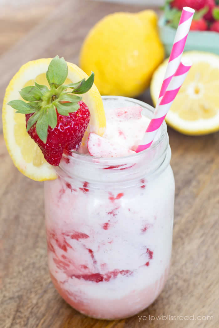Whipped Strawberry Lemonade