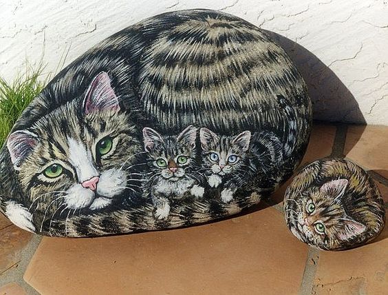 Painted Stone and Pebble Decors You Can Make Instantly for Your Garden