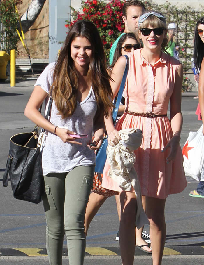 Please Let This Selena Gomez & Taylor Swift Rumor Be The Real Deal