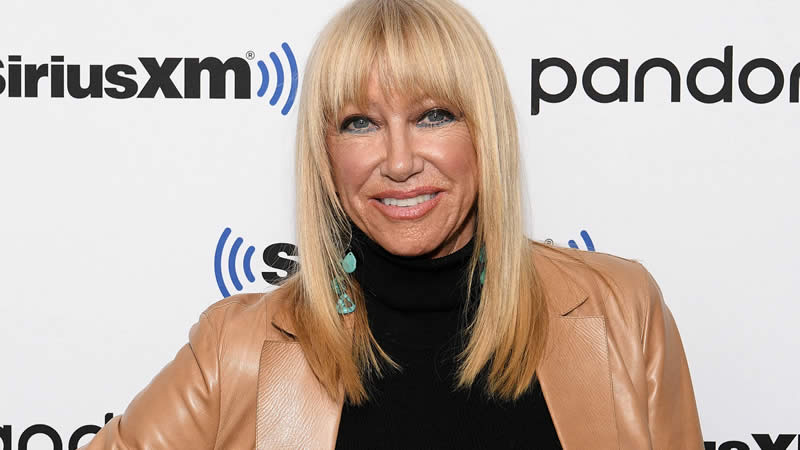  Suzanne Somers has Neck Surgery after Fall