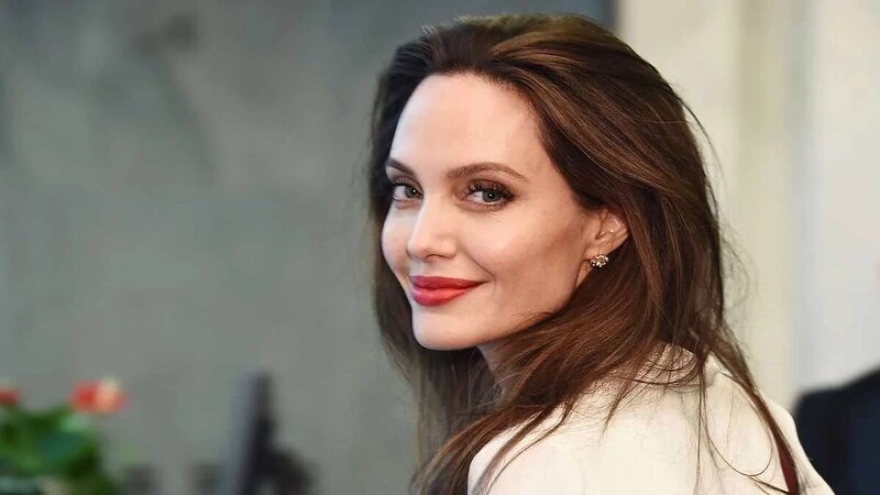  Angelina Jolie Jokes She Has a ‘Long List’ of Relationship Deal-Breakers: ‘Been Alone Too Long’