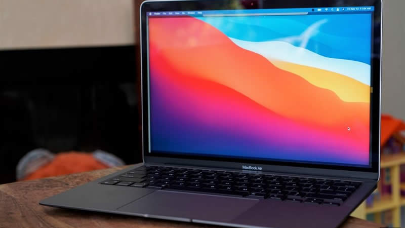  Apple’s MacBook Air M1 returns to record low of $899