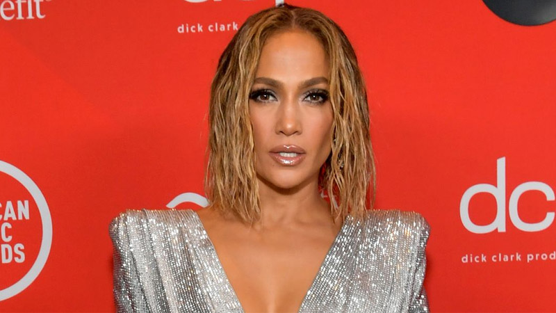  Jennifer Lopez’s New Haircut Is Making Her Fans Lose It