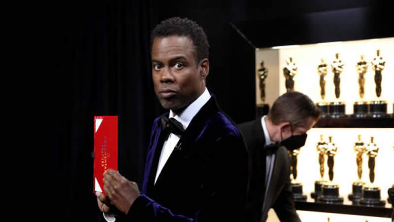  Chris Rock Speaks Out About Will Smith’s Oscars Slap: “I’m alright. I’m alright”