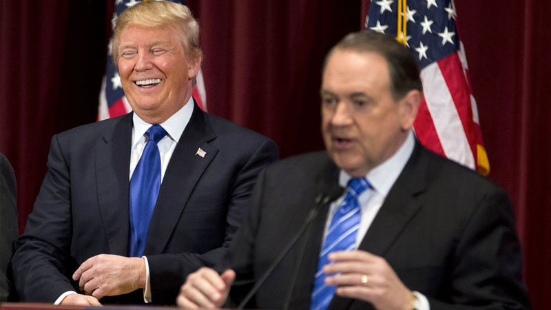  Trump would cause a ‘huge disaster’ for GOP if he announces his 2024 candidacy before the midterms — according to Mike Huckabee