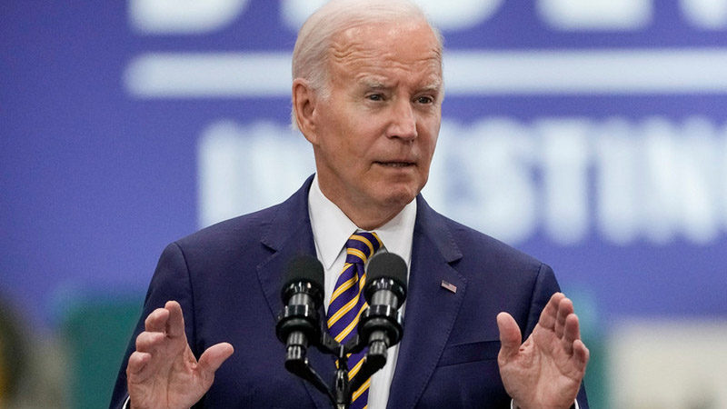  Biden appears to FORGET the name of devastated Maui