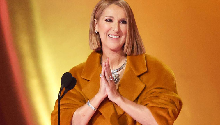  Céline Dion steps out with ‘thumbs up’ in rare appearance