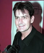 charlie_sheen_apologizes