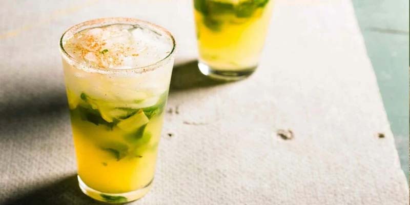  Mango and Pineapple Mojito