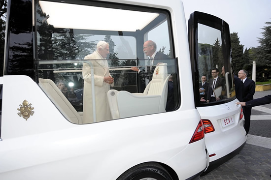 Mercedes Benz Popemobile Pictures