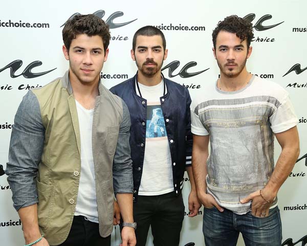 jonas brothers tour