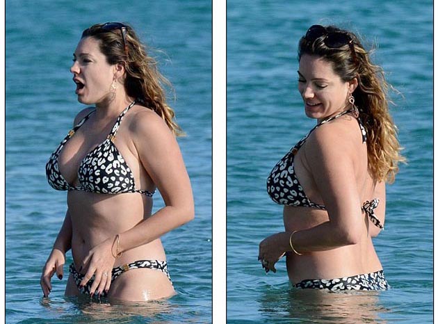 Kelly_Brook_in_leopard_print_bikini_ 8