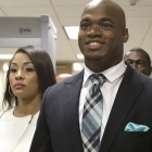  Adrian Peterson will NOT be jailed for child abuse