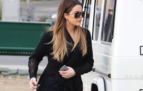 Khloe Kardashian showing off her Curvy Derriere