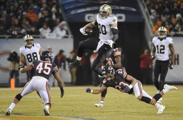 Brees_Saints_march_past_Bears_1