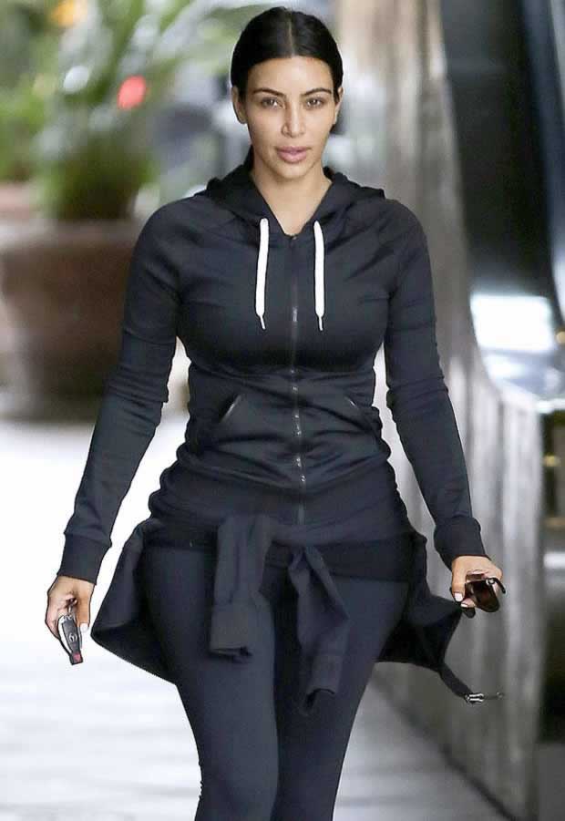 Kim_Kardashian_and_Kanye_West_at_gym_2