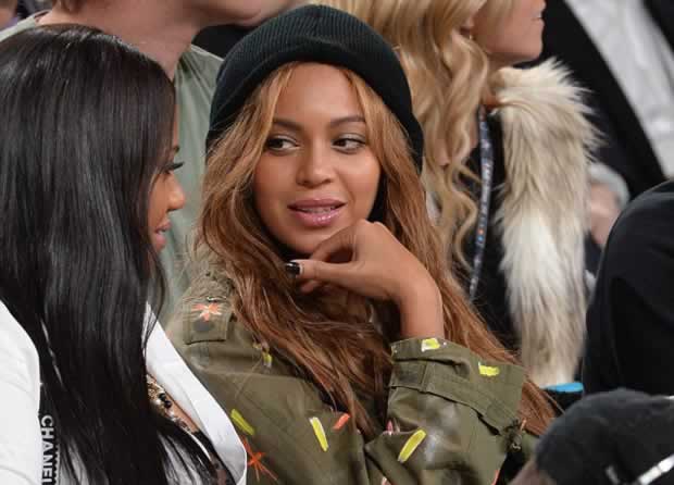Beyoncé_and_Jay_Z_NBA_All-Star_game_3