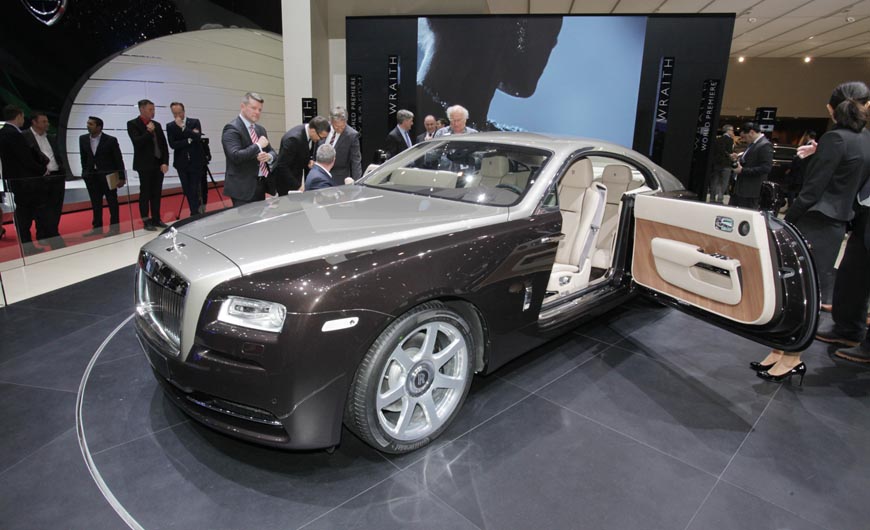 rolls-royce-wraith-front-three-quarter