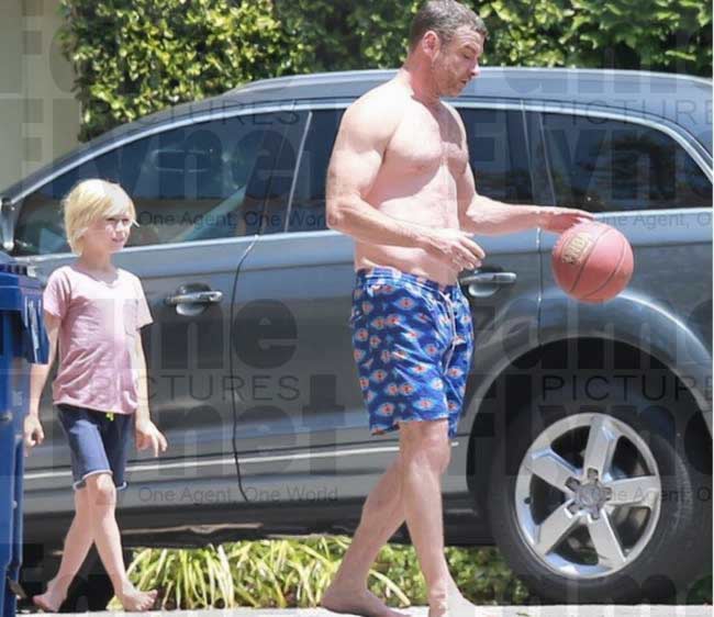 Liev_Schreiber_Wears_Le_Club_