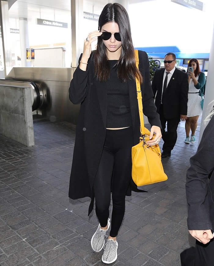 Kendall Jenner Displays Her Thin Pins in Tight Black Leggings