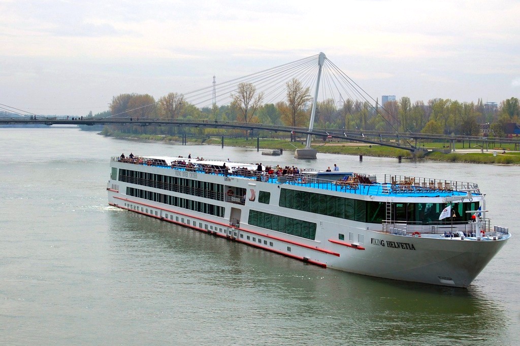 VIKING RIVER CRUISES