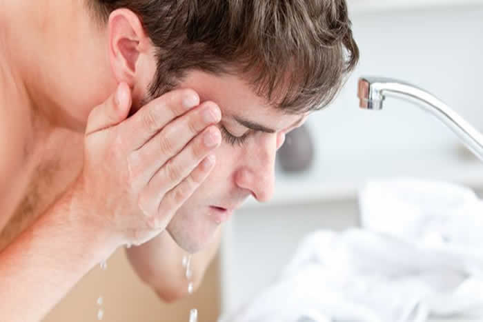 Face Wash a Man's Way to Handsomeness