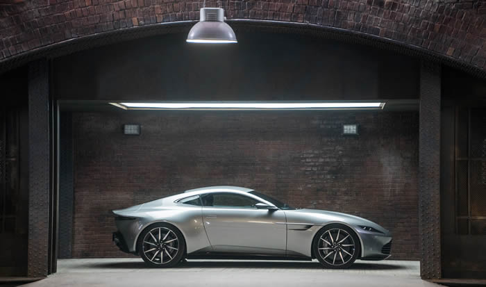 Aston Martin DB10