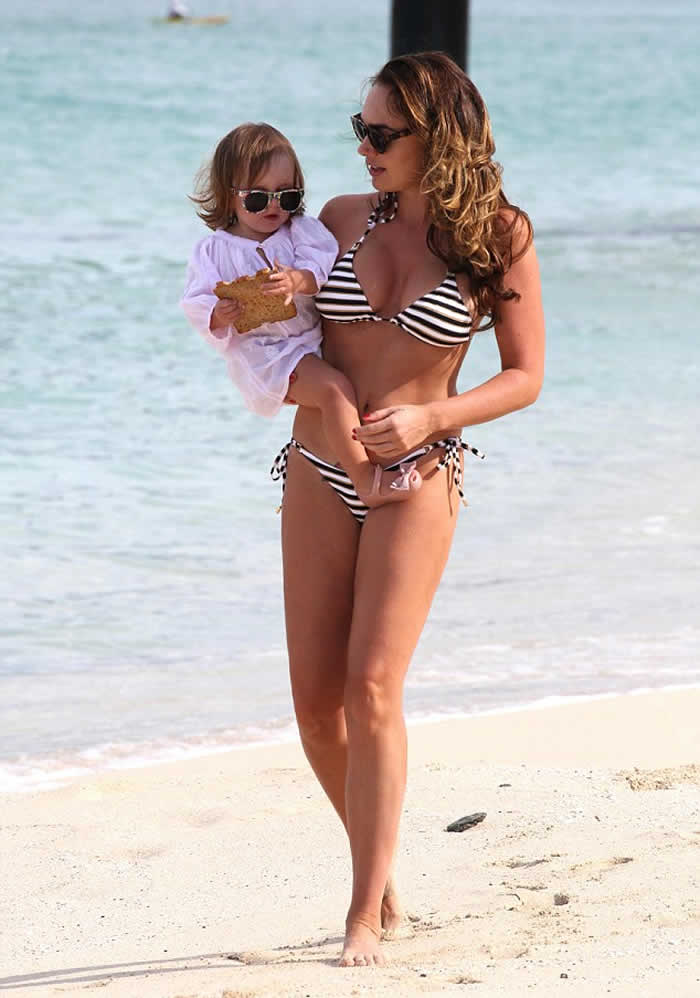 Tamara Ecclestone shows off her incredible bikini body