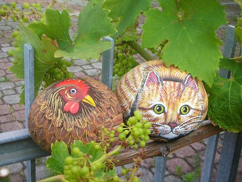 Painted Stone and Pebble Decors You Can Make Instantly for Your Garden