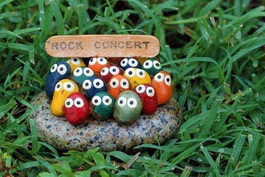 Painted Stone and Pebble Decors You Can Make Instantly for Your Garden