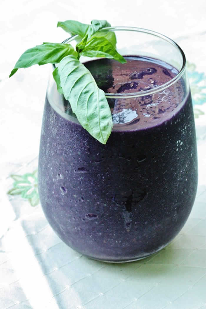 Blueberry Basil Smoothie