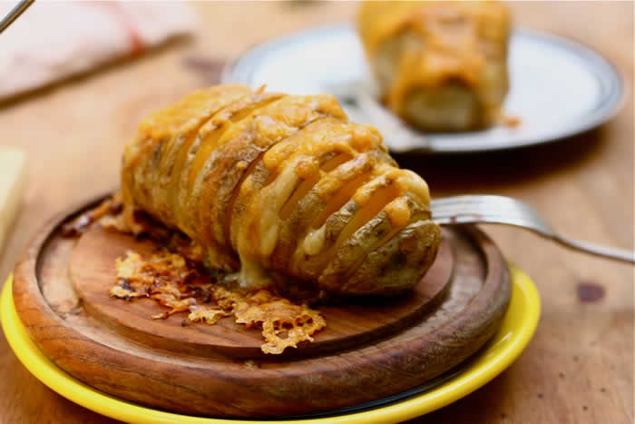 How to DIY Delicious Scalloped Hasselback Potatoes