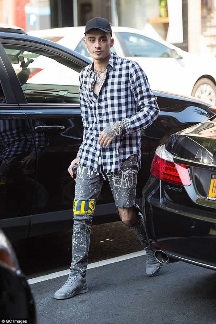 Zayn Malik Shows Off His Unique Sense Of Style