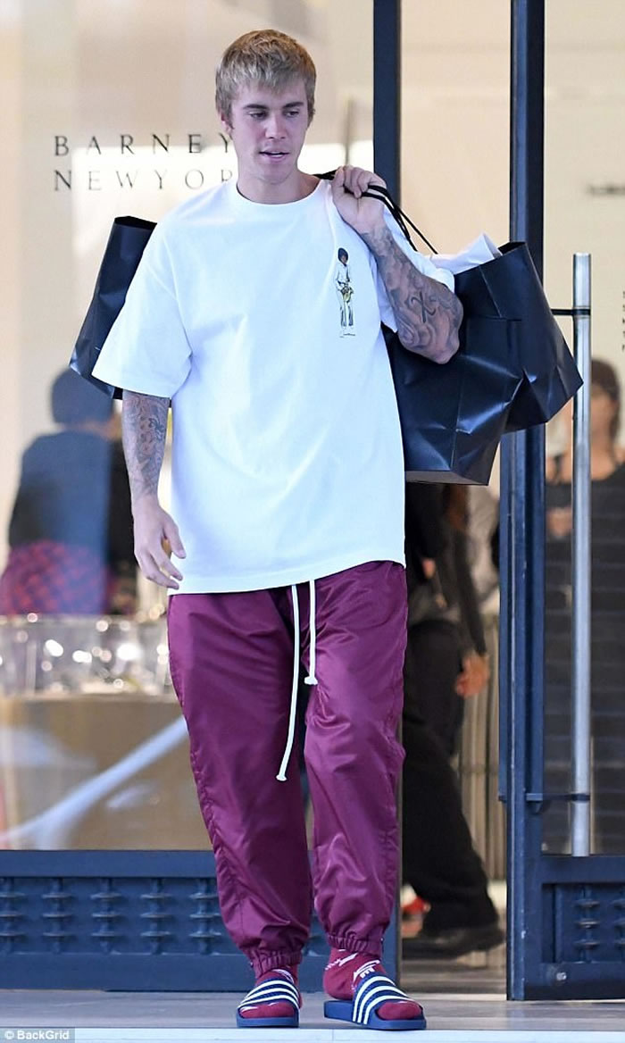 Justin Bieber Wears daniel patrick