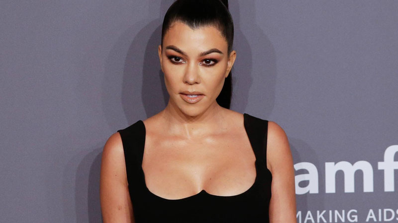 Kourtney Kardashian Sparks Safety Concerns with Candle-Lit ASMR Video Amidst Newborn Care, Faces Criticism for Parenting and Production Choices