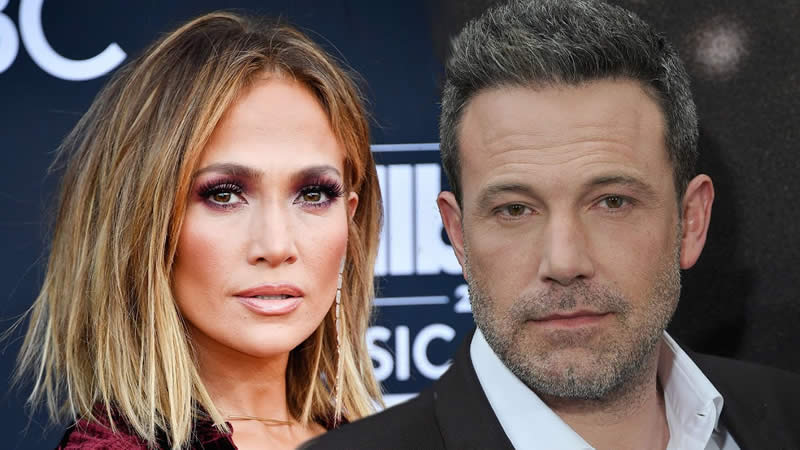  Jennifer Lopez fights for Ben Affleck’s attention during Christmas shopping