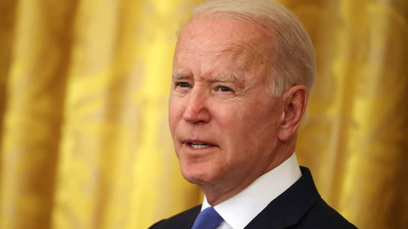  Biden tells Gold Star mom how they brought his son home in a flag-draped coffin too