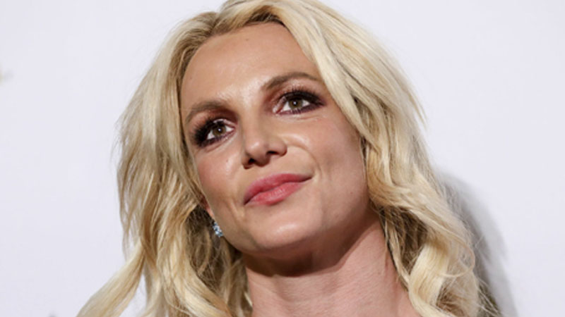  Britney Spears Declares She’s on the ‘Right Medication’ Following the End of Her 13-Year Conservatorship