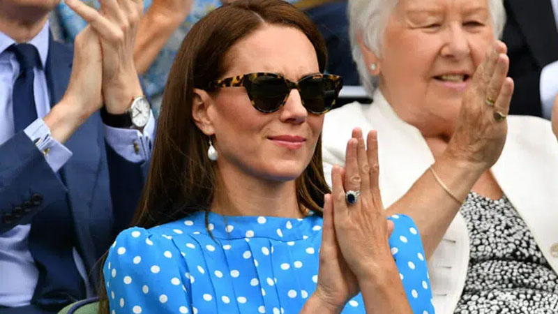  Kate Middleton DAZZLES In A €1.7K Blue Polkadot Dress at Wimbledon