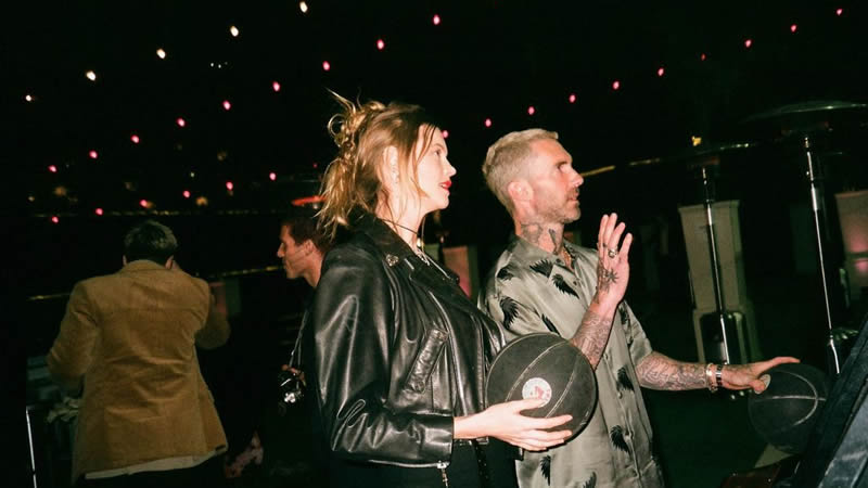  Adam Levine’s wife posted her first photo with the former Voice Star since his sexting scandal, and the comments got harsh