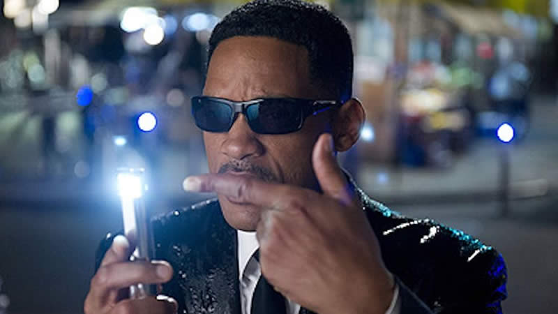  Will Smith Spills the Beans: How Steven Spielberg Convinced Him to Join Men in Black