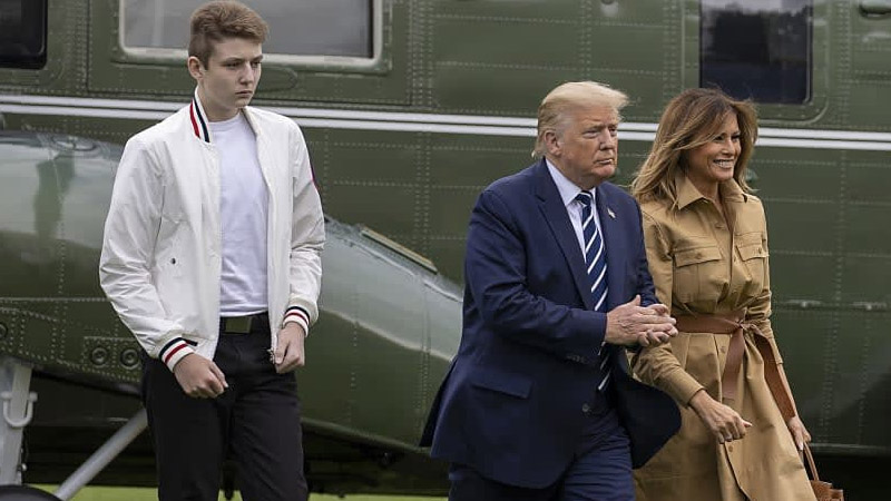  At a victory rally in Iowa, Trump credits his son Barron’s height of six feet seven inches to the cuisine of his late mother Melania